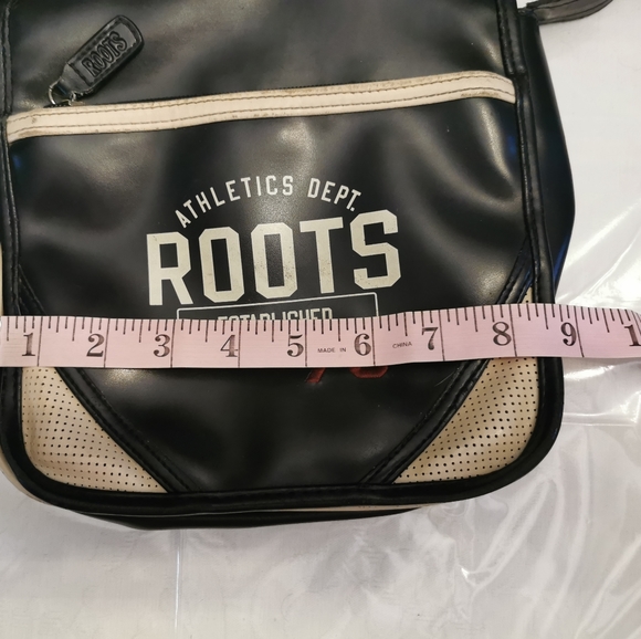 Roots Athletics 73 Navy Blue Crossbody Bag - Picture 6 of 7
